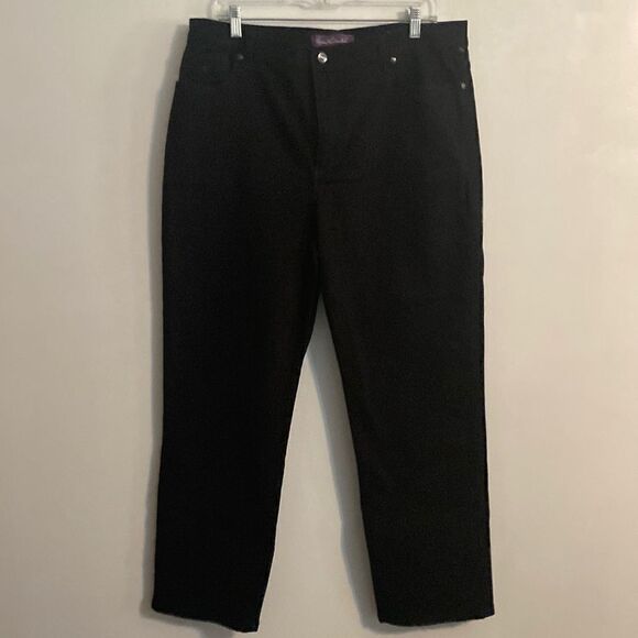 Gloria Vanderbilt Black Amanda Original slimming 5 pocket jeans, size 18P - Picture 1 of 3